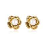 Dainty Flower Pearl Stud Earrings