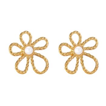 yougorgeous-gold-irregular-flower-hammered-pearl-stud-earrings