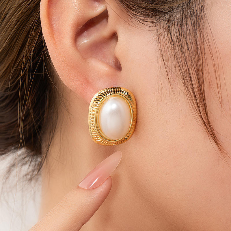 Hdb01b6b6bf7a4c1983e91cf3822127fc1