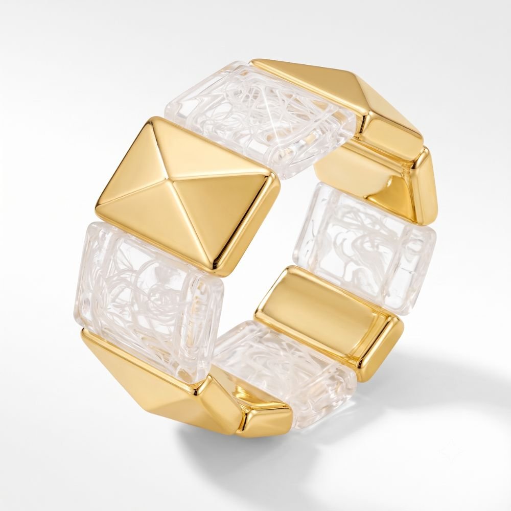 15 Clear Resin & Gold Pyramid Stretch Bracelet